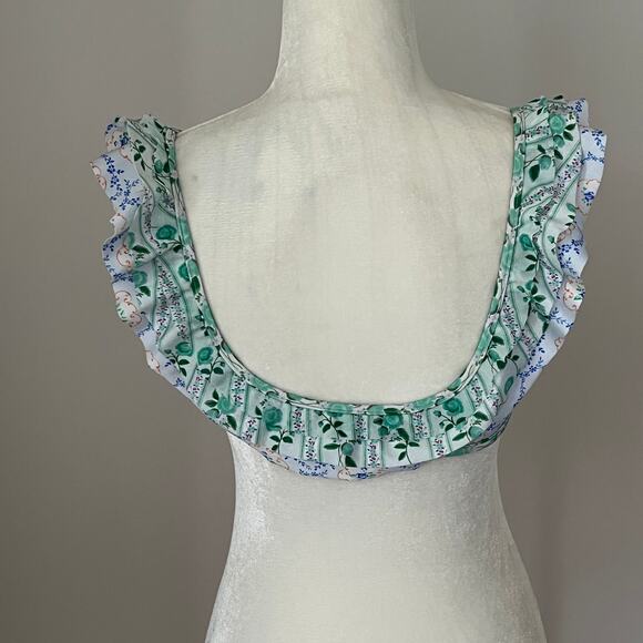 Fillyboo Tea Cup Ruffle Tie Front Bikini Top Medium NWOT - Picture 4 of 6